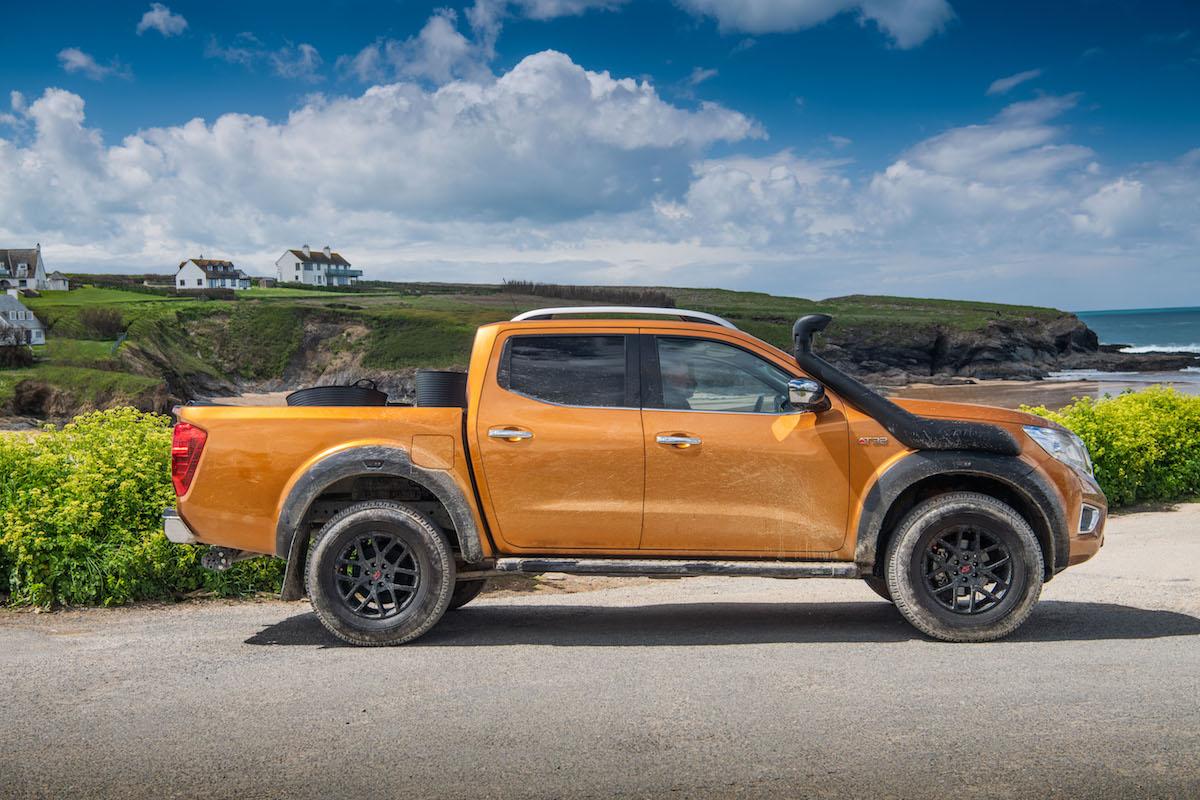 nissan-navara-at32-2018