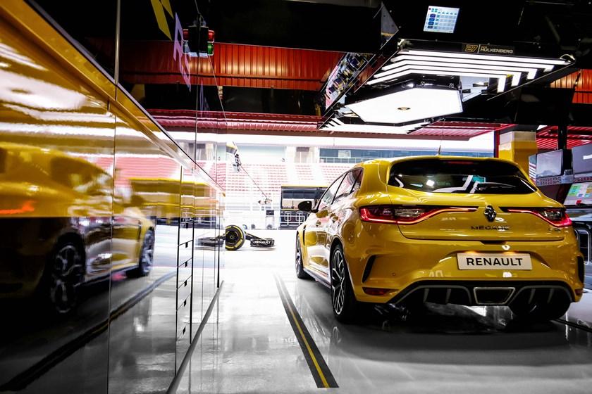 renault-megane-rs-trophy-2018-official