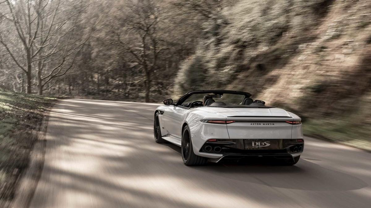 aston martin dbs superleggera volante 2019