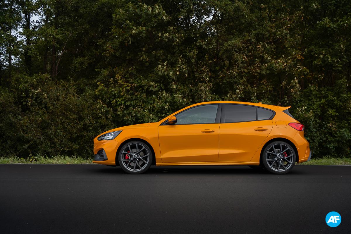 Ford Focus ST Ecoboost 2019 rijtest 