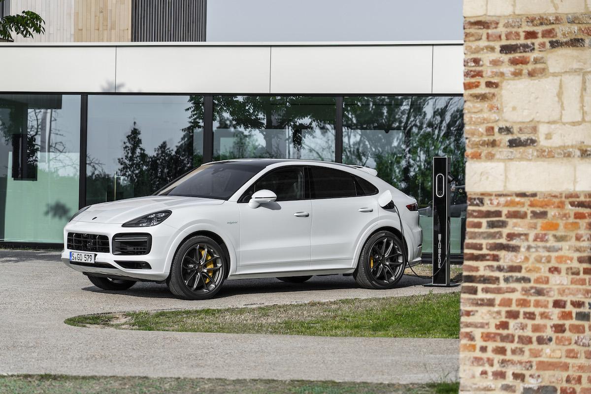 porsche cayenne turbo s e-hybrid 2019