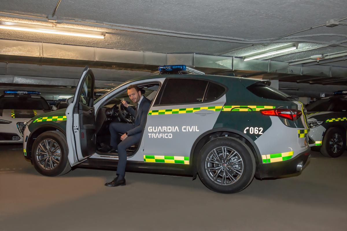 Alfa Romeo Stelvio Guardia Civil 2021