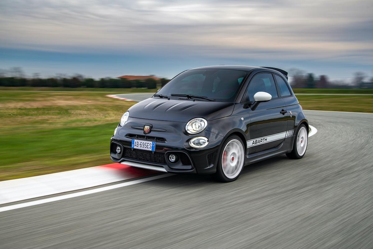 Abarth 695 Esseesse 2023