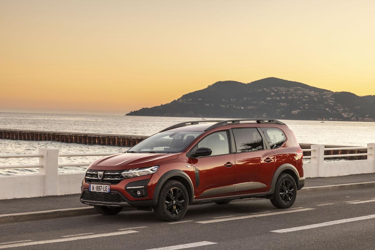 Rijtest Dacia Jogger 7 zitplaatsen 2022 Autofans