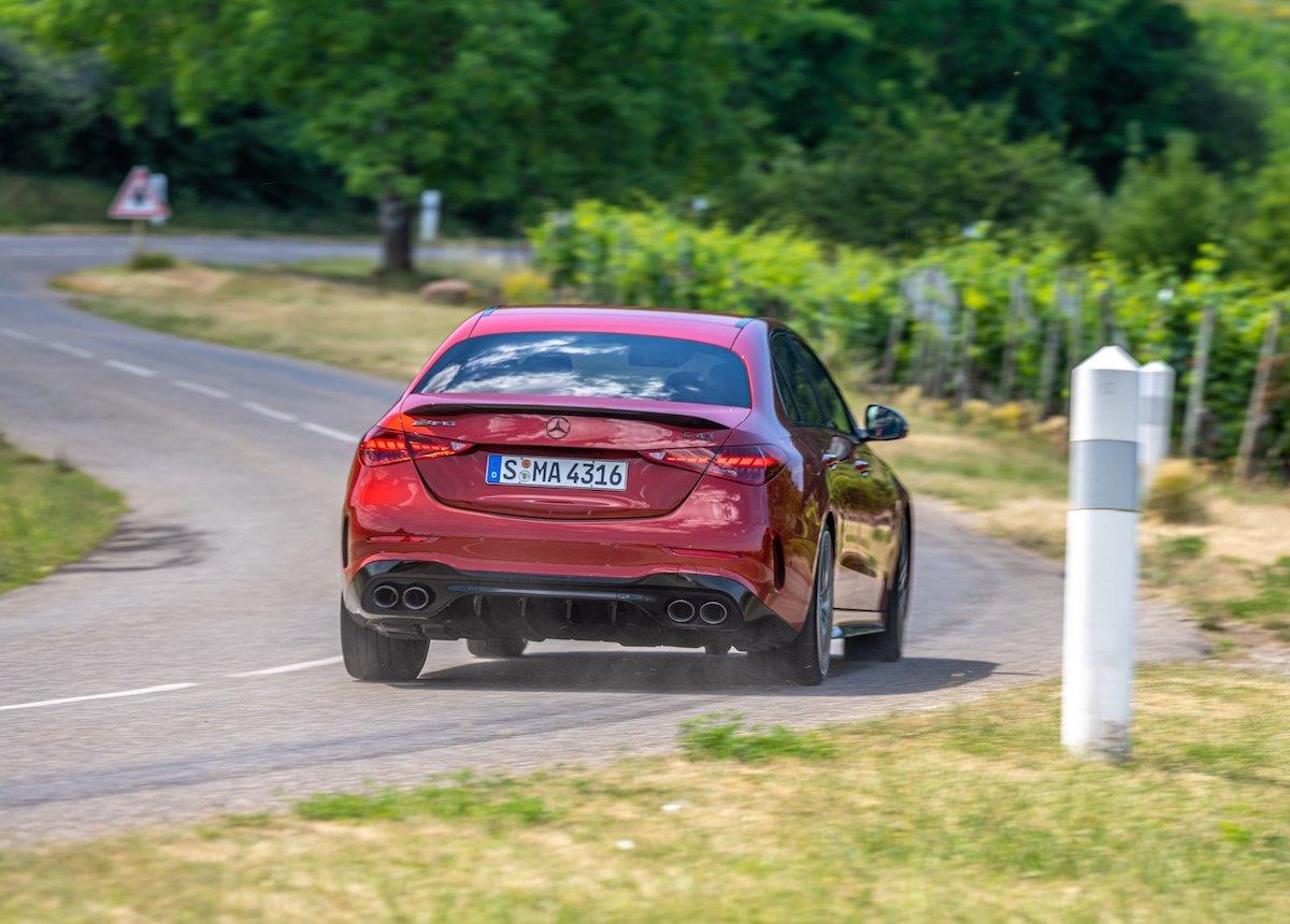 Mercedes-AMG C43 viercilinder 2022 rijtest info belgie video