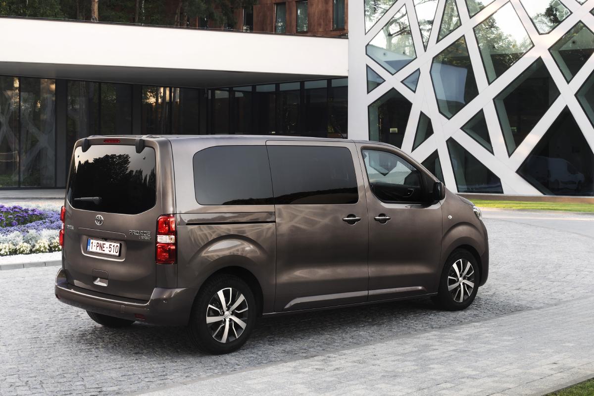 Toyota ProAce Verso MPV diesel review test belgie