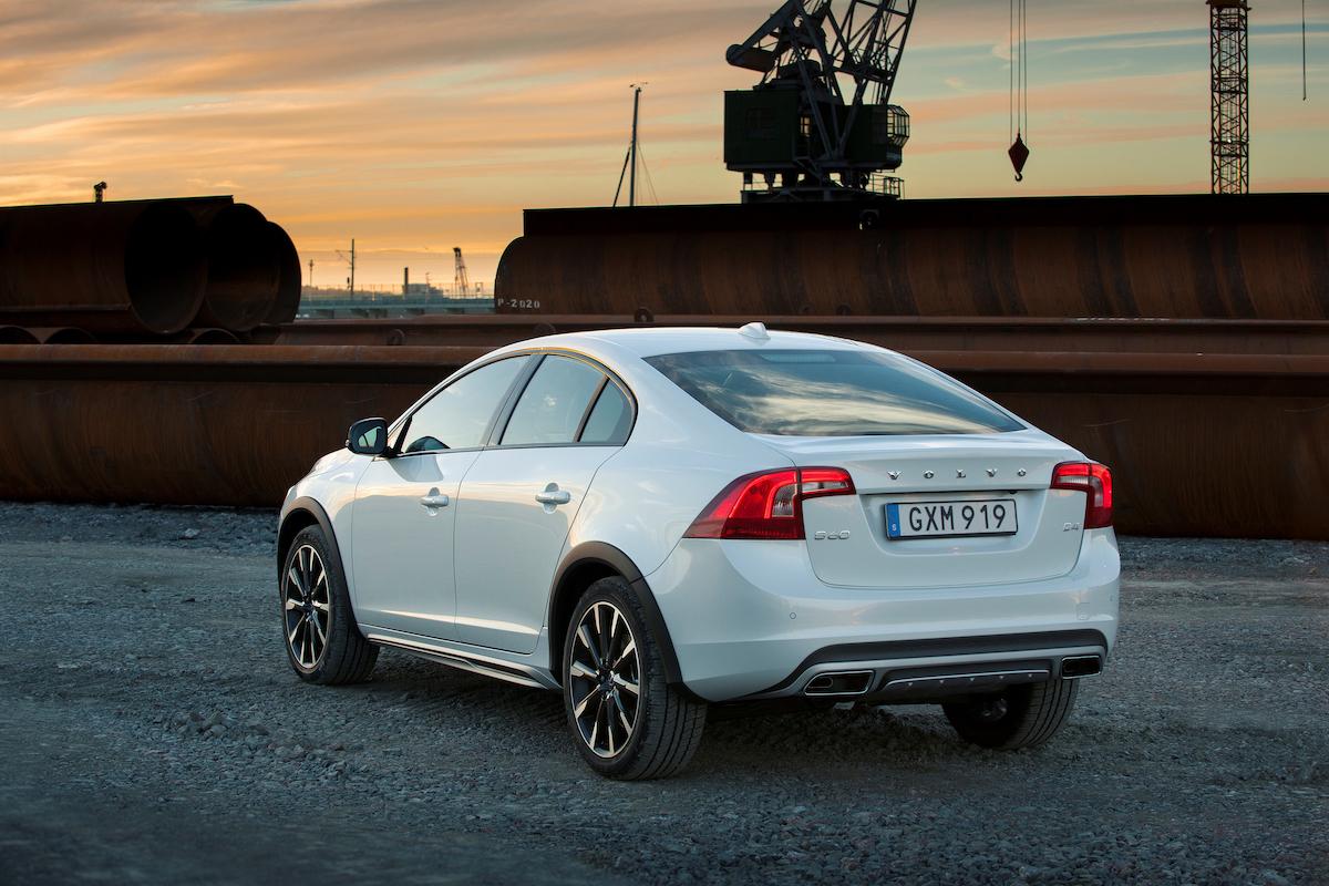 Volvo S60 Cross Country 2015