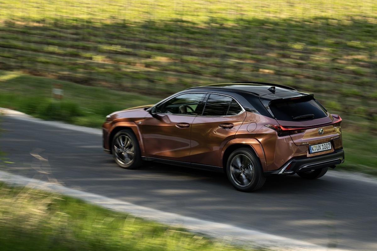 Test Lexus UX 300h 2024