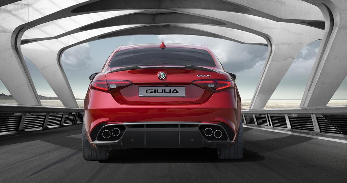 alfa-romeo-giulia-qv-2015