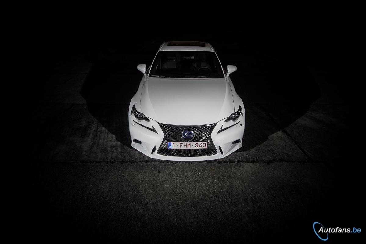 Lexus-IS-300h-F-Sport-Rijtest