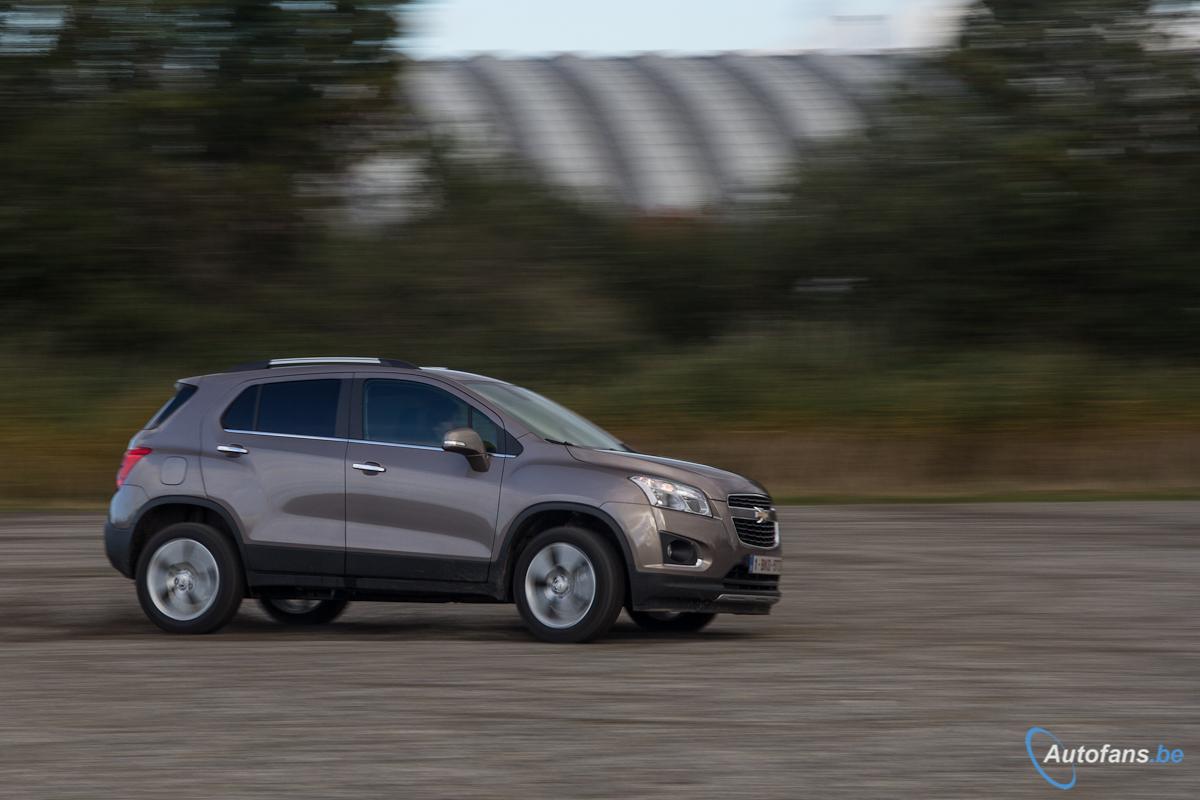 peugeot-2008-vs-chevrolet-trax-rijtest-autofans