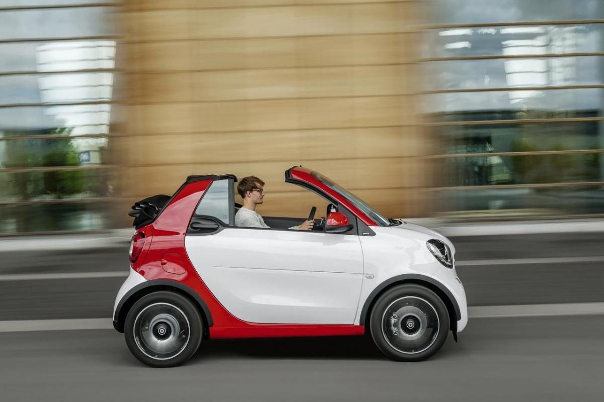 smart-fortwo-cabrio-2015_01