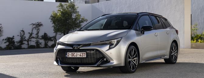 Toyota Corolla hybrid facelift review test belgie 2023