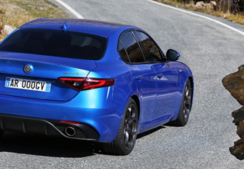 alfa-romeo_giulia-veloce_2016