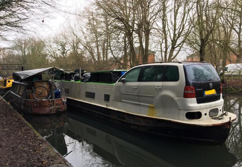 volkswagen-touran-kanaalboot