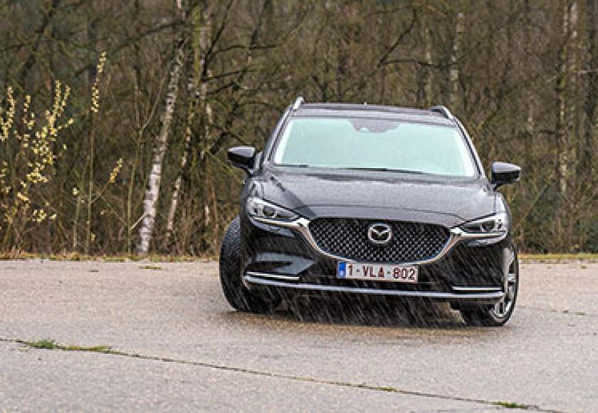 Mazda6 zwart test