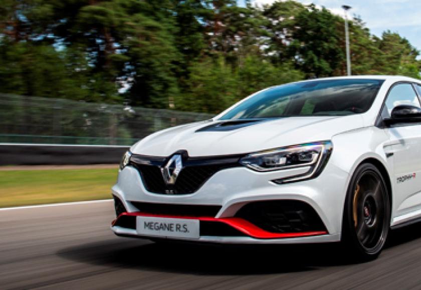 Renault Mégane R.S. Trohy-R Review Rijtest 2020