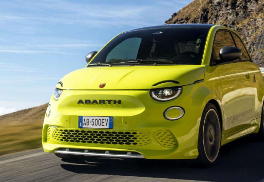 Abarth 500e test rijtest review 2023