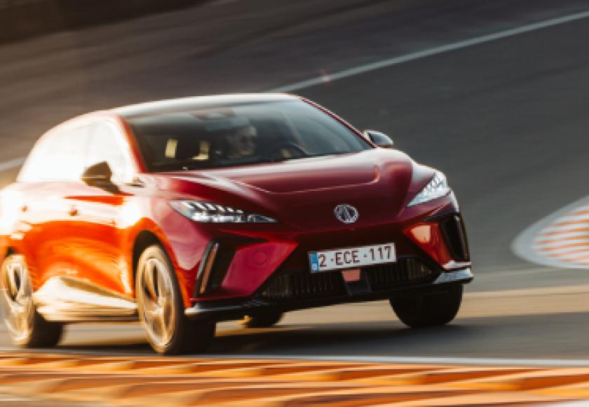 MG MG4 XPower getest rijtest circuit 2023