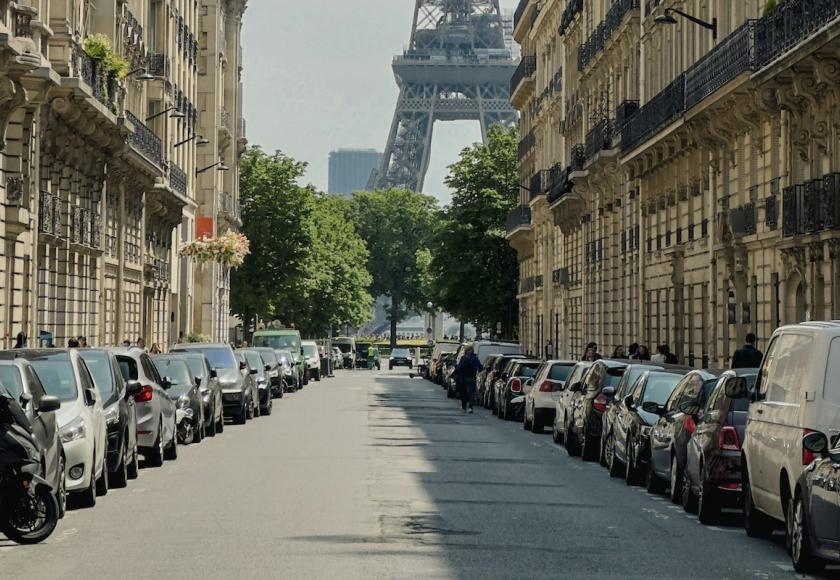 Se garer à Paris devient absurdement cher pour les SUV